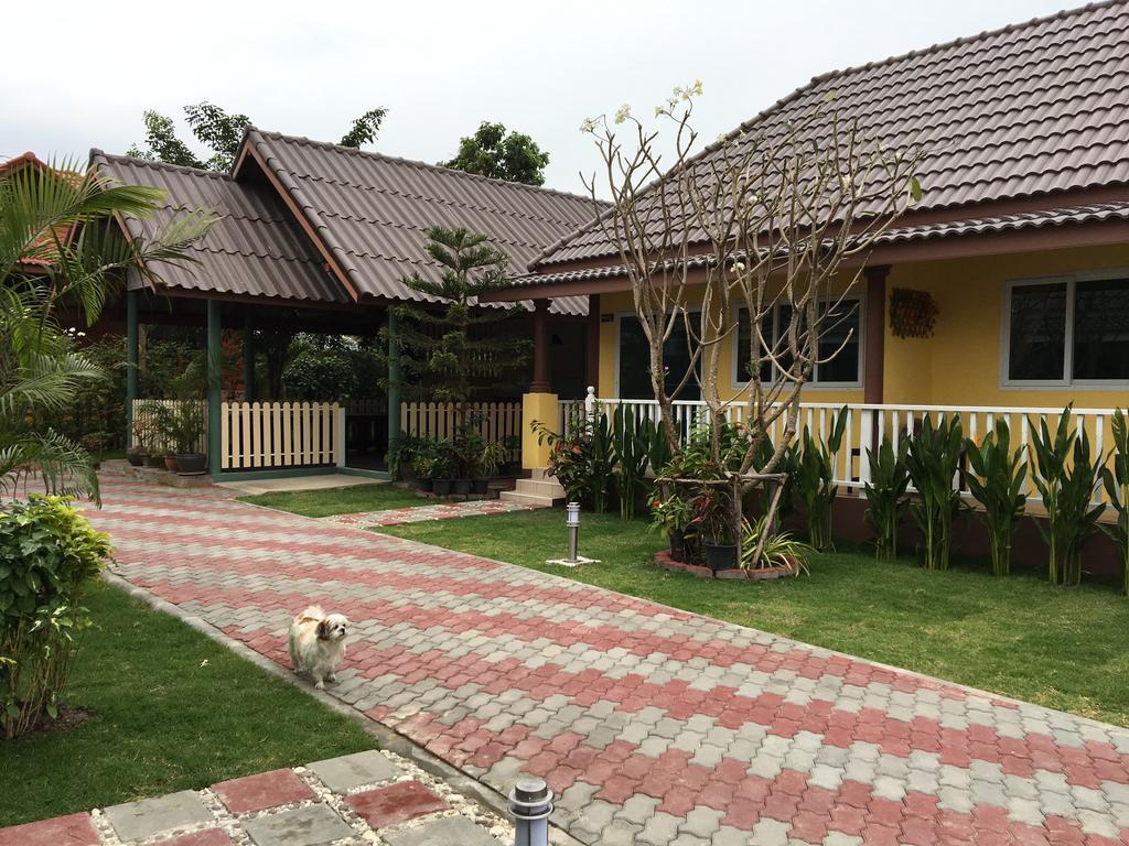 Отель Baan Penny Аюттхая Экстерьер фото